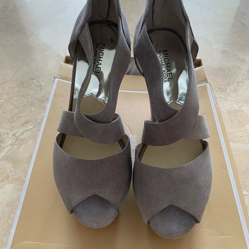Michael Kors Gray suede Strappy Ariel Wedge Heels NIB